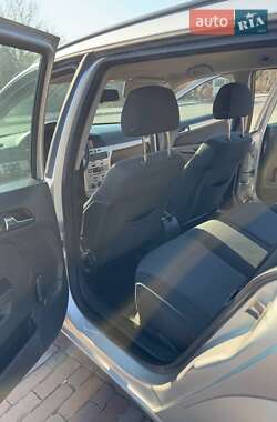 Универсал Opel Astra 2008 в 