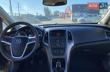 Универсал Opel Astra 2015 в 