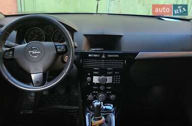 Универсал Opel Astra 2009 в 