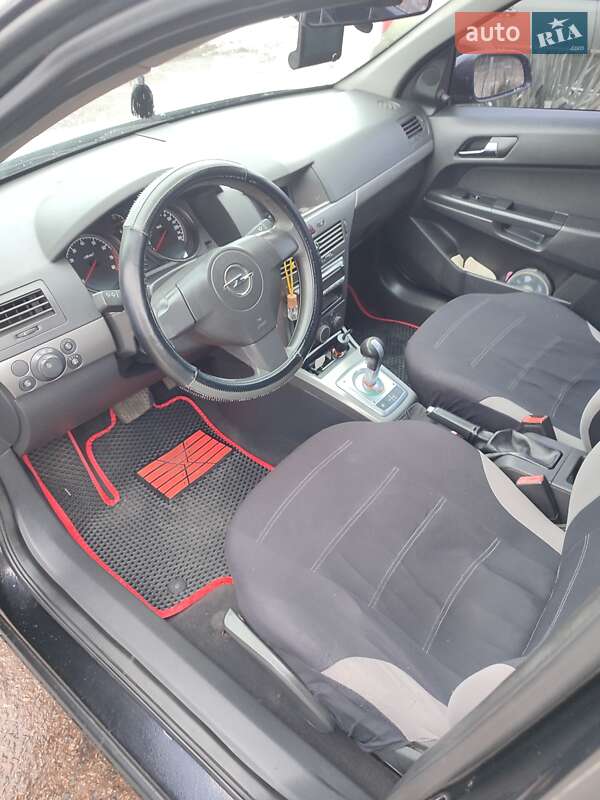 Хэтчбек Opel Astra 2006 в Броварах