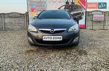 Універсал Opel Astra 2011 в Коломиї