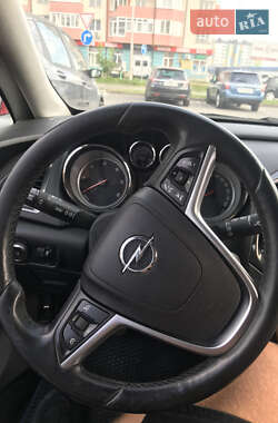 Универсал Opel Astra 2010 в 