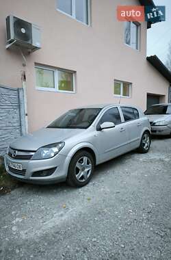 Хэтчбек Opel Astra 2007 в Днепре