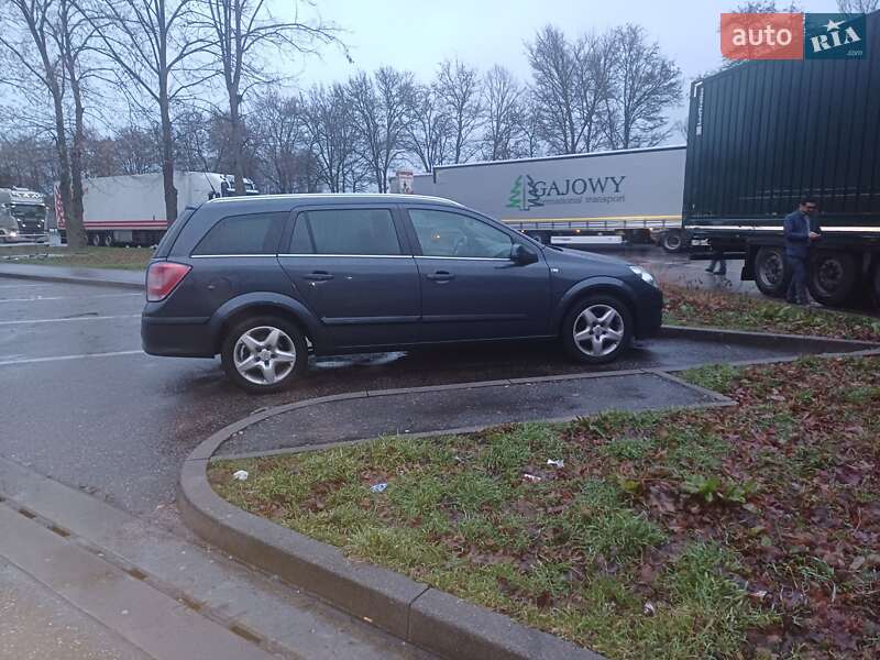 Универсал Opel Astra 2006 в Тернополе