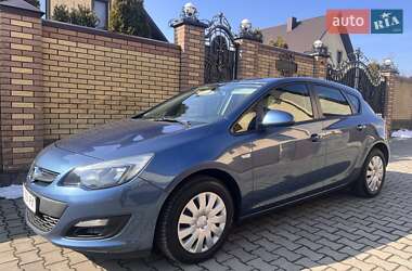 Хэтчбек Opel Astra 2015 в Луцке