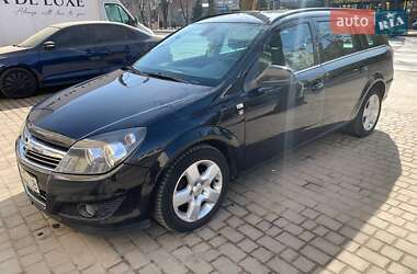 Універсал Opel Astra 2010 в 