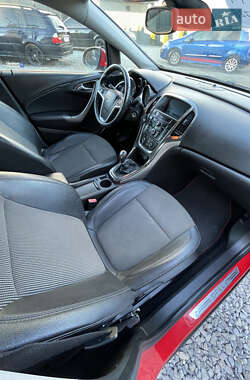 Хэтчбек Opel Astra 2010 в 