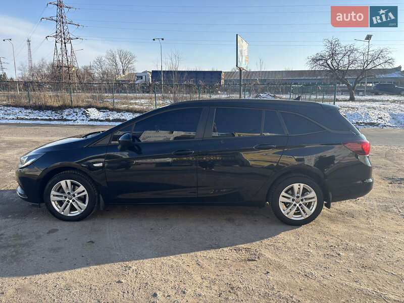 Универсал Opel Astra 2017 в Александрие