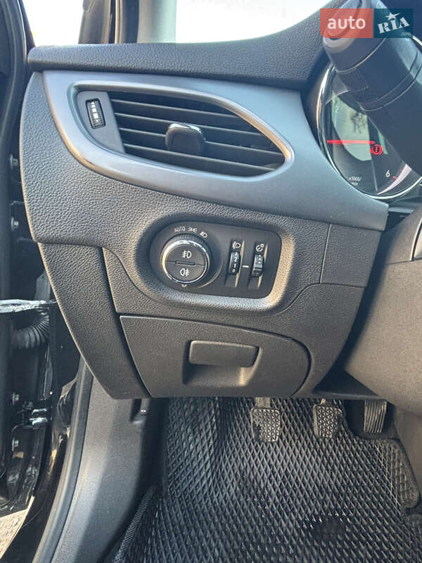 Универсал Opel Astra 2017 в Александрие