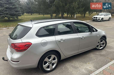 Універсал Opel Astra 2011 в 
