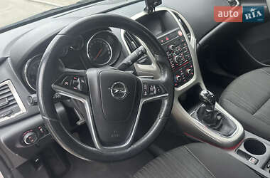 Універсал Opel Astra 2011 в 