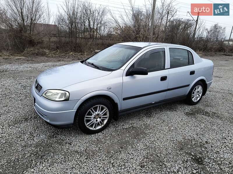 Opel Astra 2004