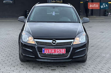Універсал Opel Astra 2010 в 