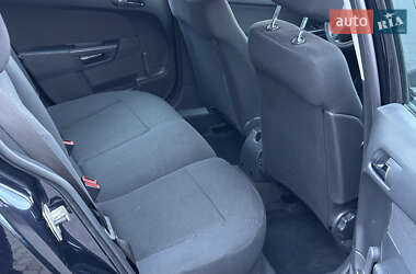 Універсал Opel Astra 2010 в 