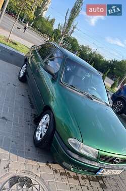 Седан Opel Astra 1996 в Запоріжжі