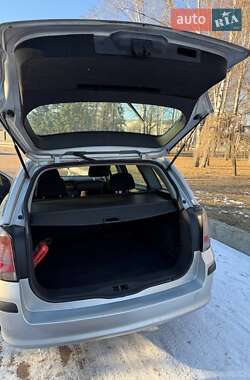 Универсал Opel Astra 2005 в 