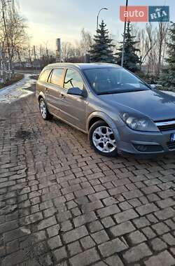 Универсал Opel Astra 2005 в 