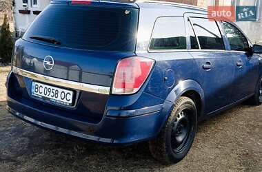 Универсал Opel Astra 2006 в 