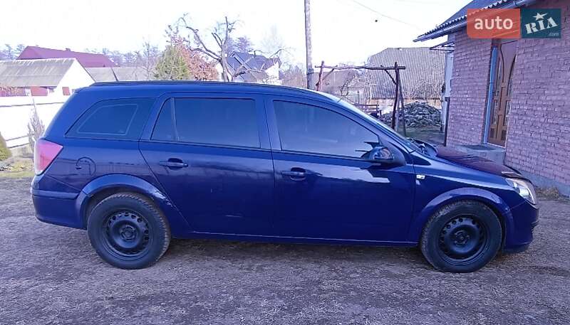 Универсал Opel Astra 2006 в Ивано-Франковске
