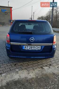 Універсал Opel Astra 2010 в 