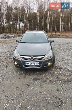 Универсал Opel Astra 2010 в 