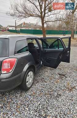 Универсал Opel Astra 2010 в 