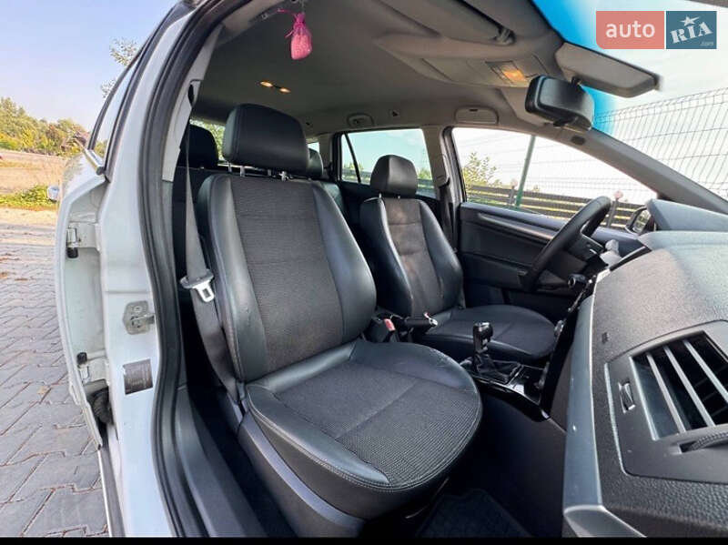 Универсал Opel Astra 2009 в Стрые