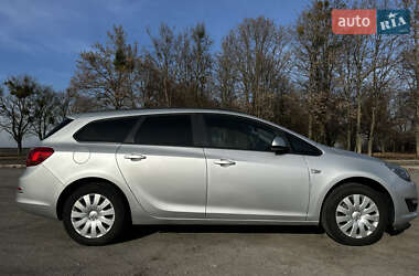 Универсал Opel Astra 2013 в 