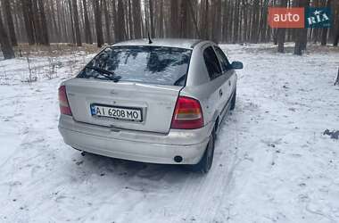 Седан Opel Astra 2004 в Чернігові