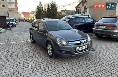 Універсал Opel Astra 2009 в Івано-Франківську