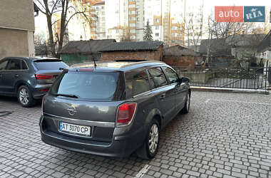 Універсал Opel Astra 2009 в Івано-Франківську