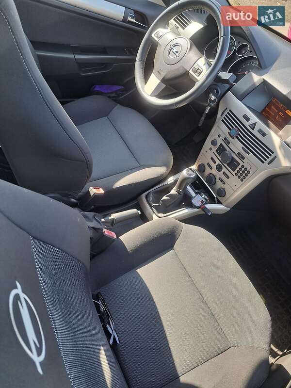 Хетчбек Opel Astra 2007 в Полтаві