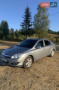 Седан Opel Astra 2011 в Львові