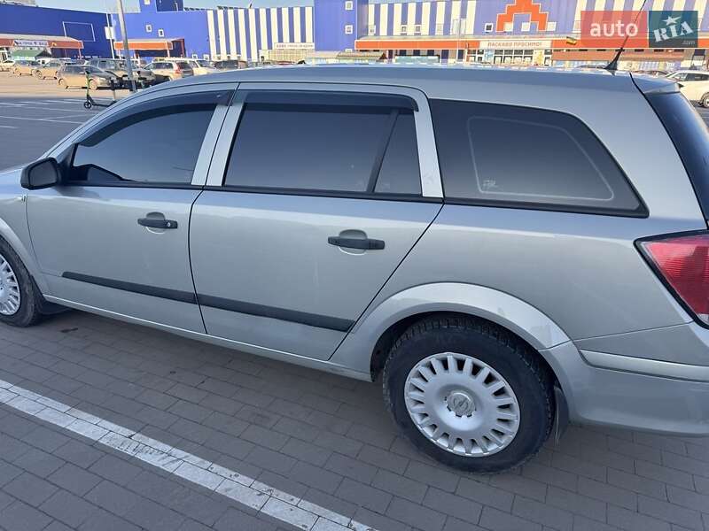 Универсал Opel Astra 2008 в Сумах