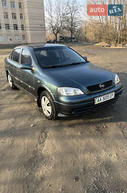 Седан Opel Astra 2004 в Вышгороде