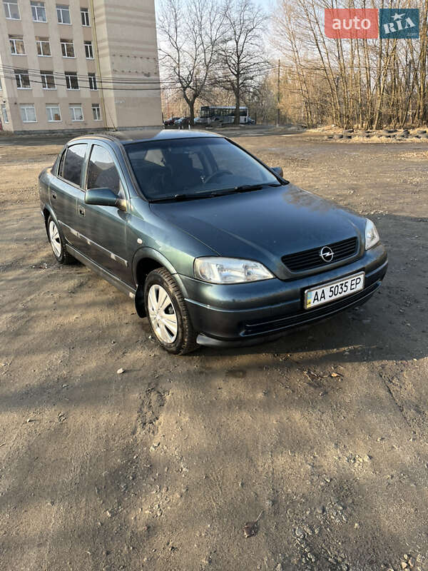 Opel Astra 2004