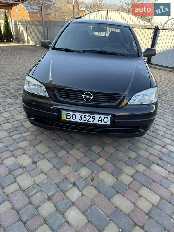 Седан Opel Astra 2006 в Бережанах