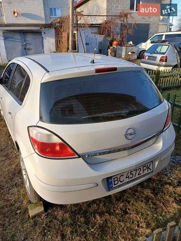 Хетчбек Opel Astra 2007 в 