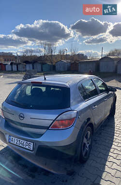 Хэтчбек Opel Astra 2006 в 