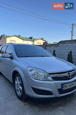 Универсал Opel Astra 2007 в Ровно