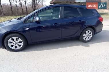 Универсал Opel Astra 2013 в Дрогобыче