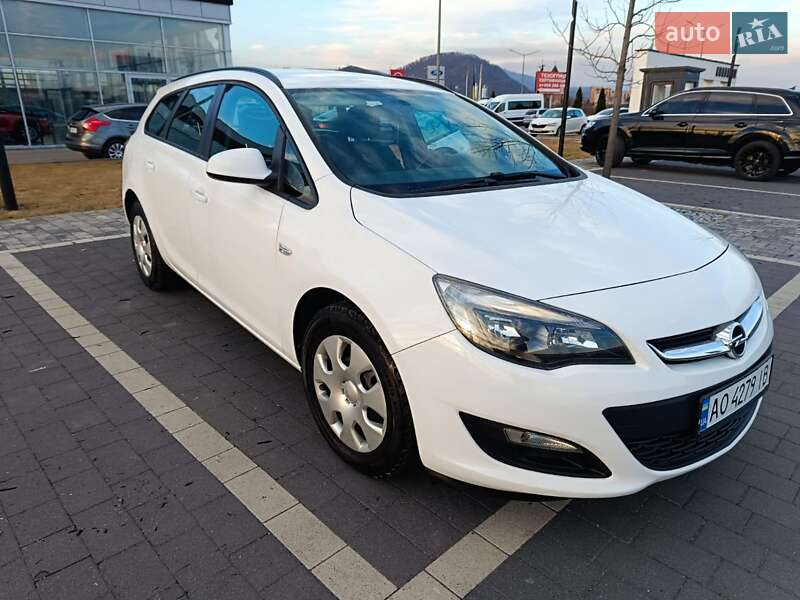 Opel Astra 2014