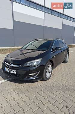 Універсал Opel Astra 2012 в Івано-Франківську