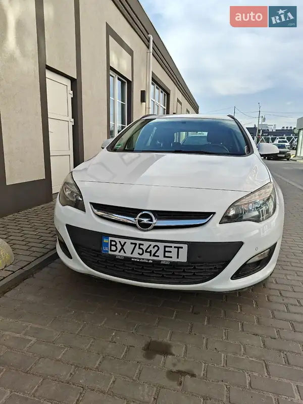 Універсал Opel Astra 2014 в 