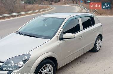 Хэтчбек Opel Astra 2008 в 