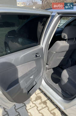 Универсал Opel Astra 2010 в 