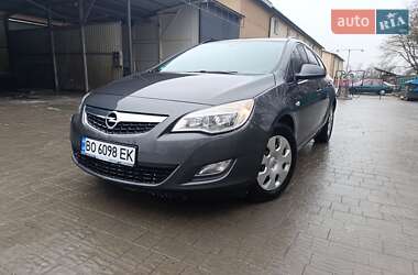 Универсал Opel Astra 2011 в Тернополе