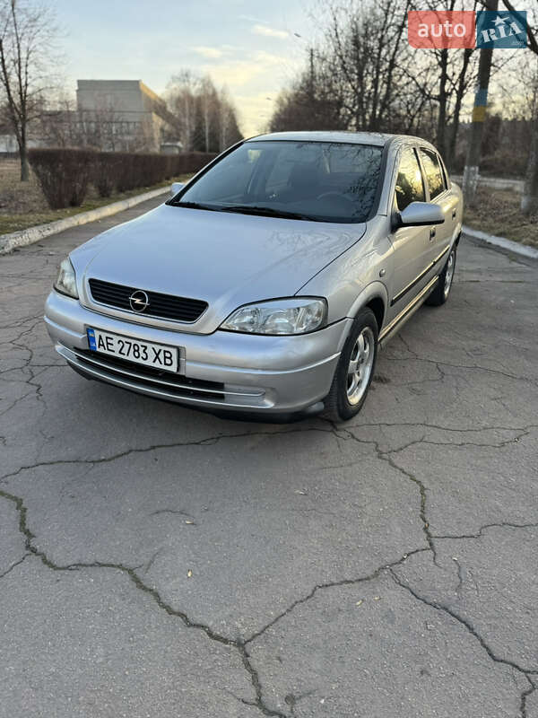 Седан Opel Astra 2007 в Дніпрі