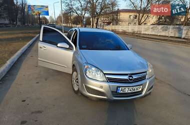 Хэтчбек Opel Astra 2008 в Терновке