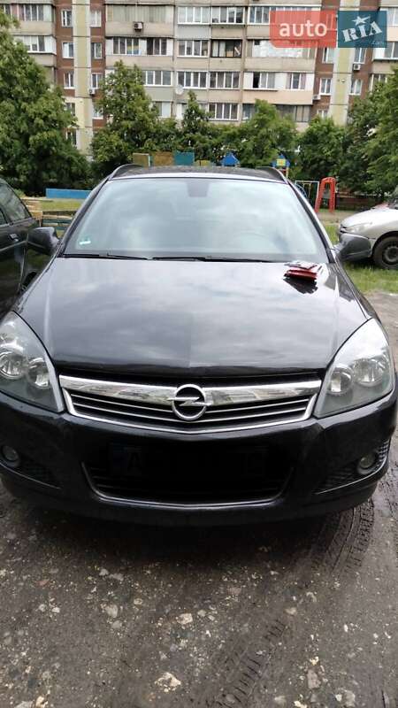 Opel Astra 2010